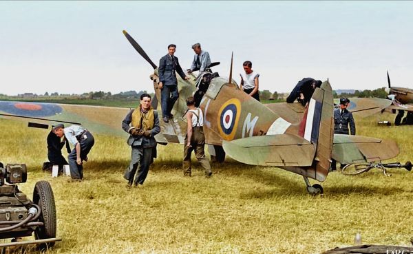 Spitfire at Hornchurch 1940
